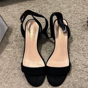 Dream pairs Black Two inch Heels Size 9